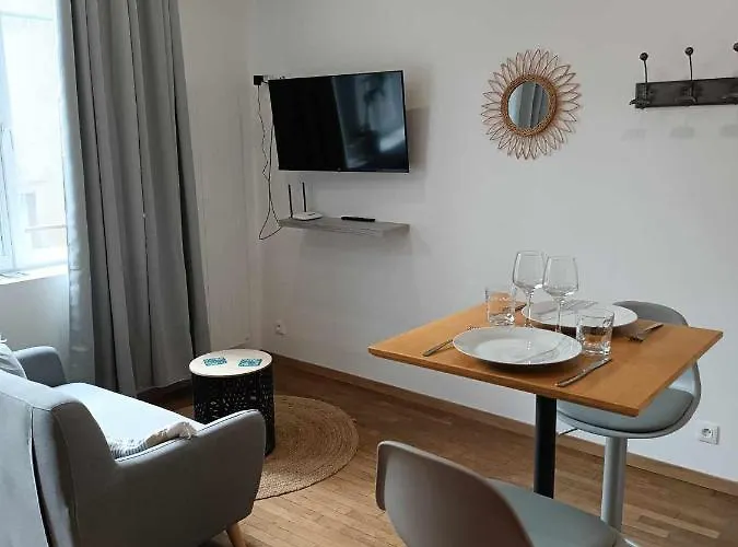 Cosy Hypercentre Coutances